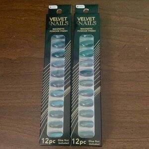 It’s bundle time! NWOT 2pk b.color 12-Nails Velvet Nails